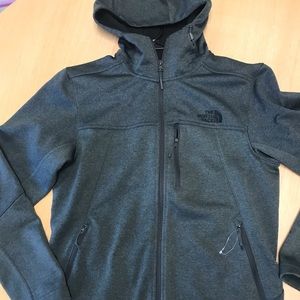 Men’s North Face coat